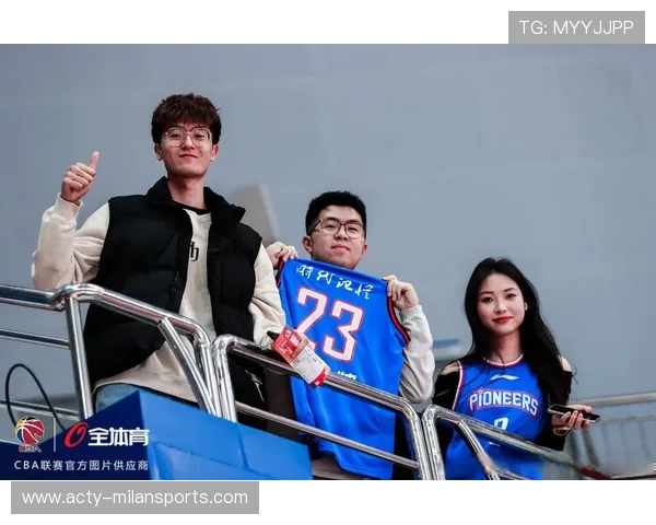 CBA 主场球迷制造震耳欲聋的氛围