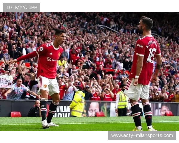 拉什福德边路传中造成禁区混乱入球