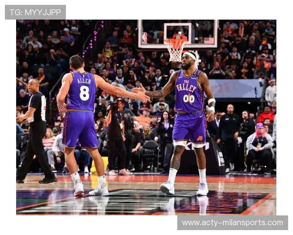 布克直线攻势连续奏效,凤凰城几无对手